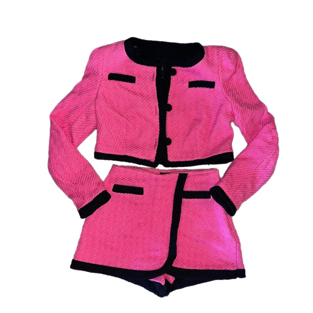 💕SALE TODAY ONLY💕 Pink and black Tweed skort and blazer set